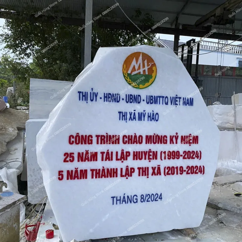 Biển Hiệu Doanh Nghiệp Bằng Đá Nguyên Khối – Tạo Dấu Ấn Đẳng Cấp Cho Thương Hiệu