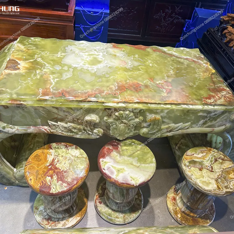 Bộ Bàn Ghế Huyết Ngọc Onyx Xanh – Tác Phẩm Phong Thủy Sang Trọng Thu Hút Tài Lộc