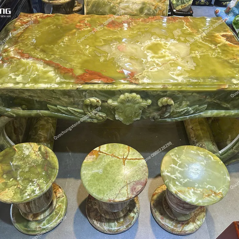 Bộ Bàn Ghế Huyết Ngọc Onyx Xanh – Tác Phẩm Phong Thủy Sang Trọng Thu Hút Tài Lộc