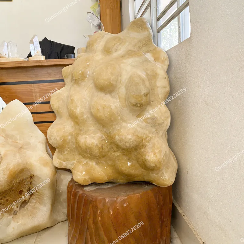 Núi Đá Canxit Vàng Tự Nhiên 130kg