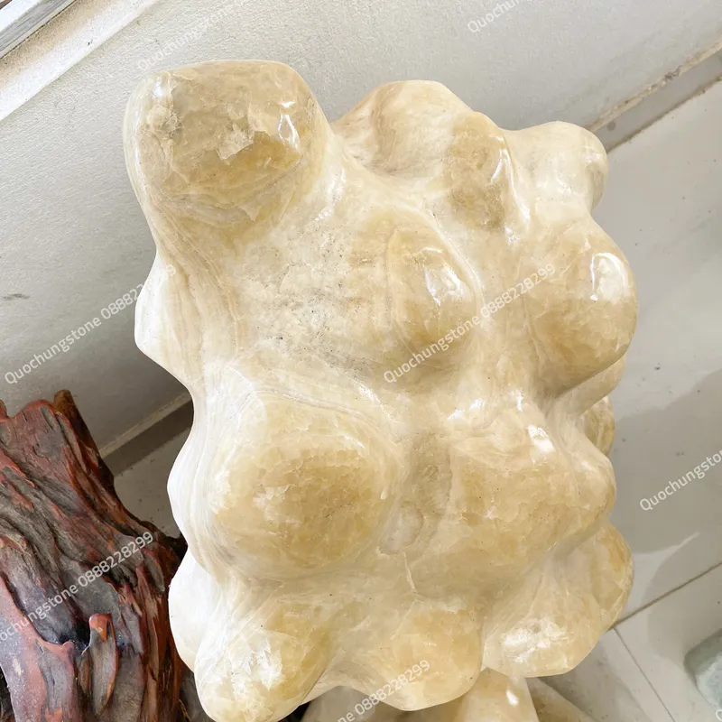 Núi Đá Canxit Vàng Tự Nhiên 130kg