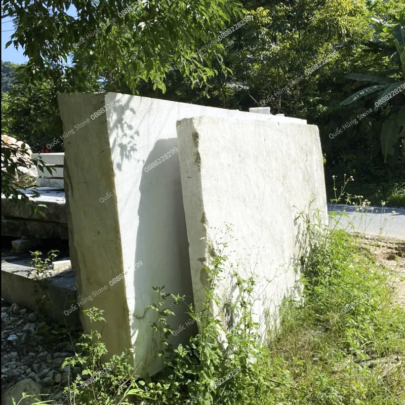 Bảng hiệu trường học bằng đá nguyên khối