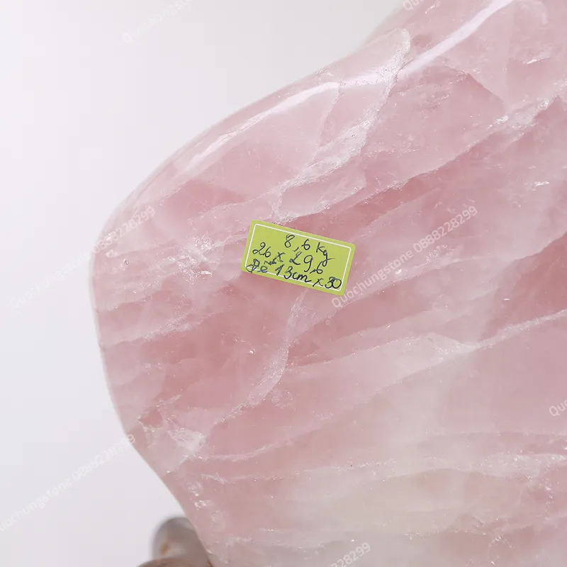 Núi Đá Thạch Anh Hồng Tự Nhiên 8.6kg– Vật Phẩm Phong Thủy Thu Hút Năng Lượng Yêu Thương