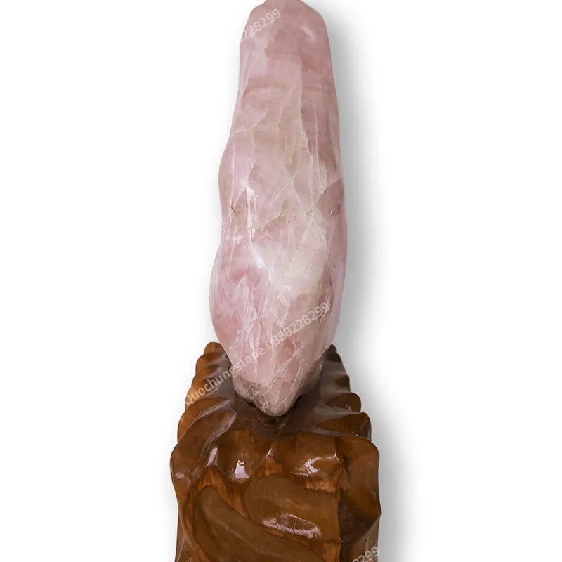 Núi Đá Thạch Anh Hồng Tự Nhiên – Mang Vượng Khí Cho Góc Làm Việc Tinh Tế