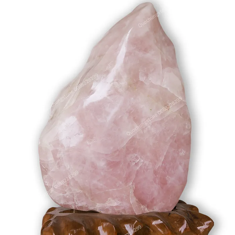 Núi Đá Thạch Anh Hồng Tự Nhiên – Mang Vượng Khí Cho Góc Làm Việc Tinh Tế