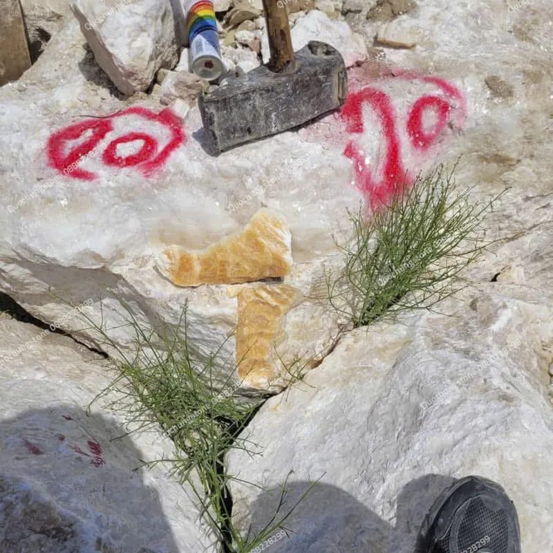 Phôi Đá Ngọc Hoàng Long Thô Tự Nhiên 100% – Giá Xưởng, Xuất VAT Hợp Lệ