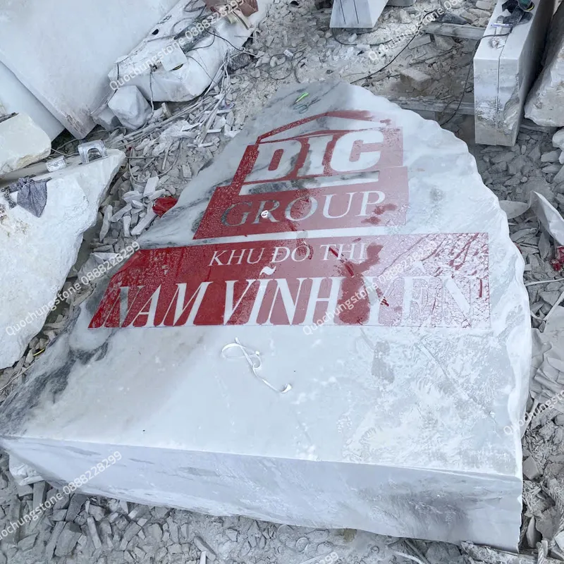 Công Trình Biển Hiệu Đá Tập Đoàn DIC