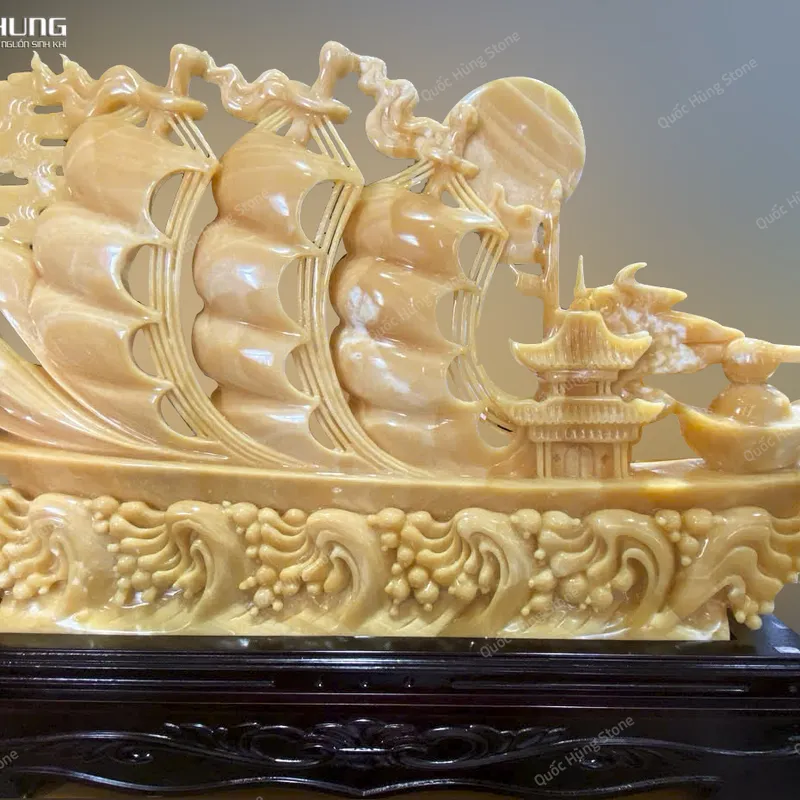 Tác Phẩm Thuận Buồm Xuôi Gió Ngọc Hoàng Long 