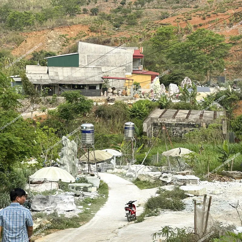 Biển Hiệu Doanh Nghiệp Bằng Đá Nguyên Khối – Tạo Dấu Ấn Đẳng Cấp Cho Thương Hiệu