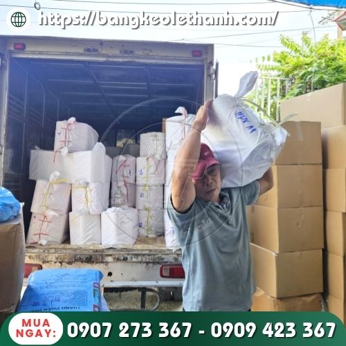 Giao băng keo chúc mừng năm mới cho khách sỉ