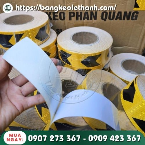 Băng keo phản quang vàng đen
