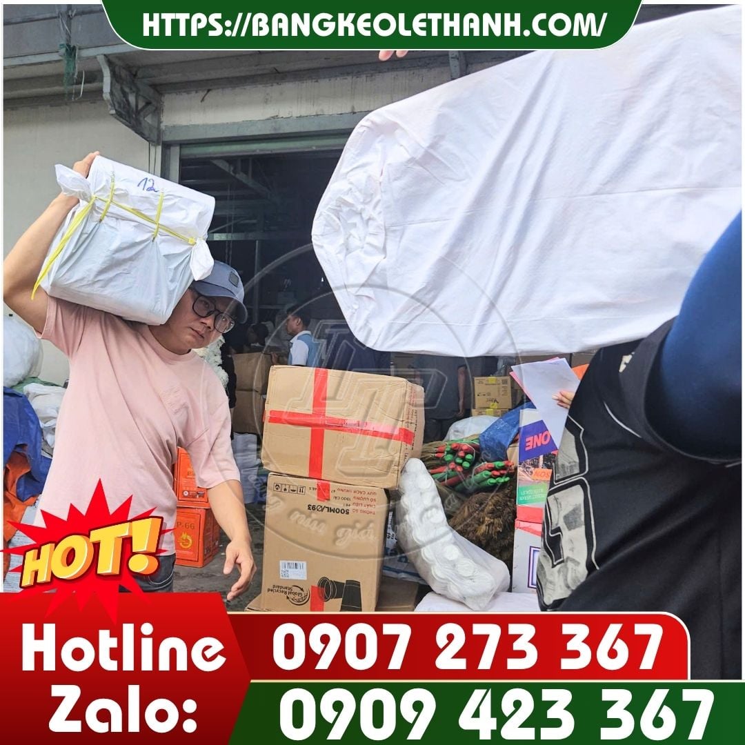Lên băng keo mút xốp cho khách HCM