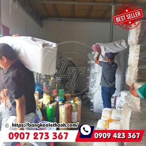 Lên băng keo màu cho khách HCM