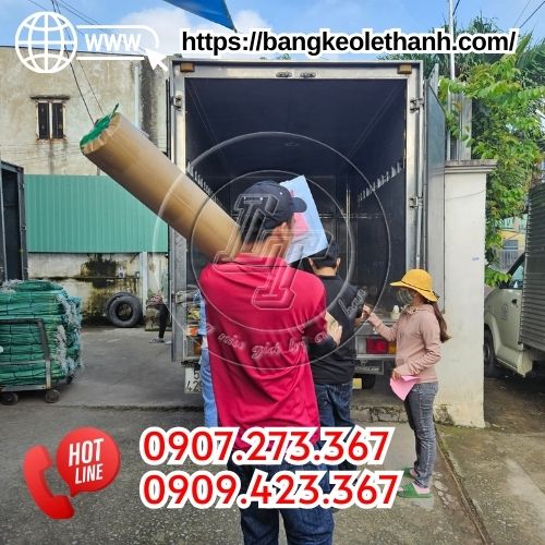 Lên hàng màng bảo vệ bề mặt trắng đen cho khách