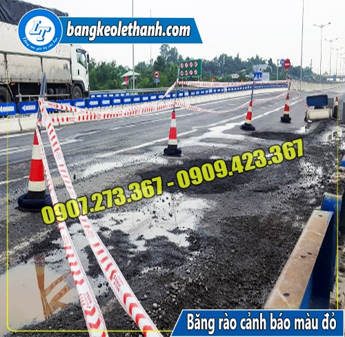 Băng rào cảnh báo công trình