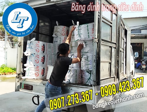 Giao hàng băng dính trong siêu dính