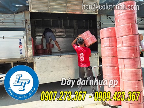 Giao hàng dây đai nhựa pp