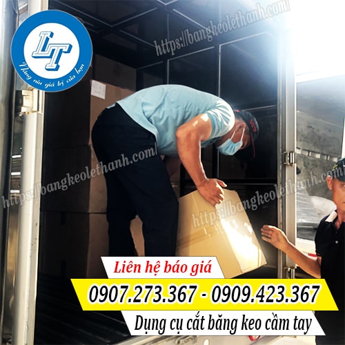Do sỉ dụng cụ cắt băng keo cầm tay cho khách