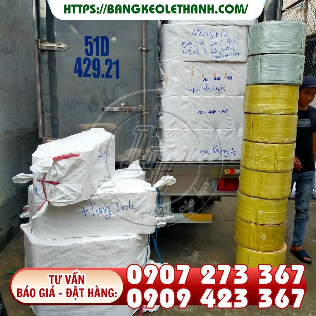 Xuống băng keo dán thùng cho khách HCM
