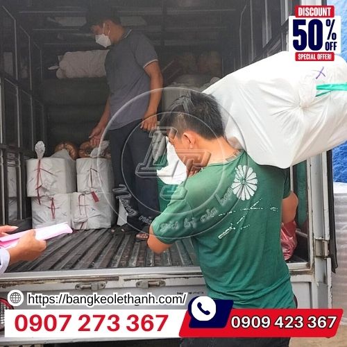 Lên hàng băng keo hàng dễ vỡ cho khách tphcm