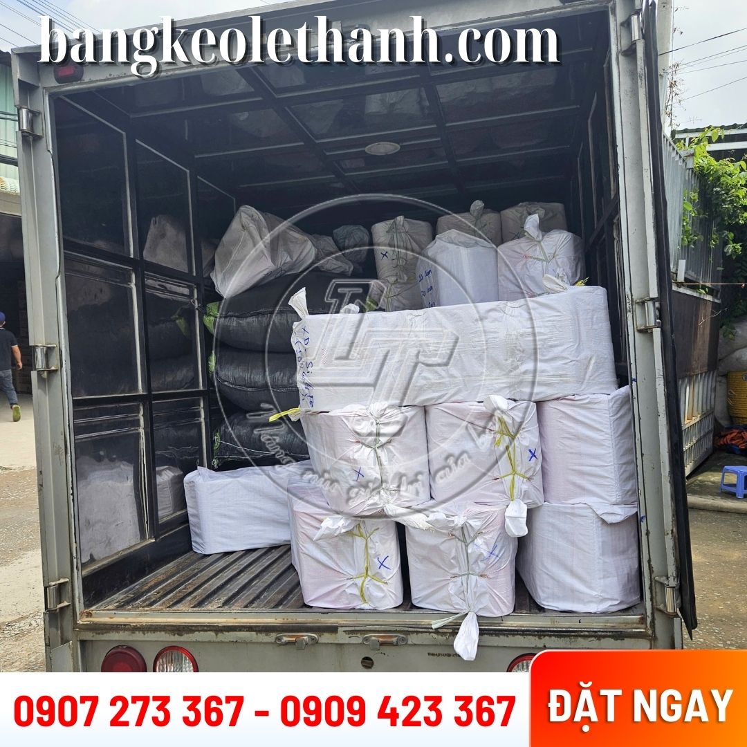 Lên hàng cho khách sỉ