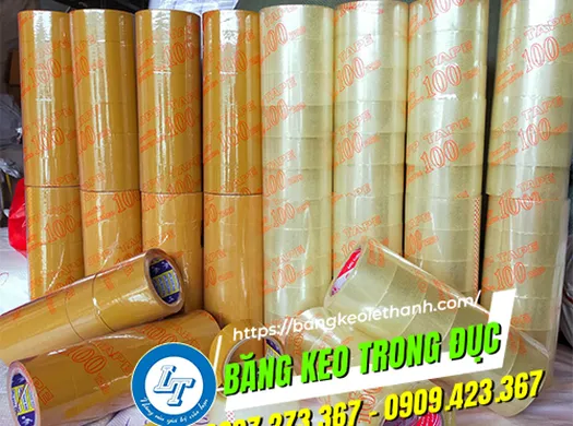 Vựa trái cây sử dụng băng keo trong, đục nào cho tốt