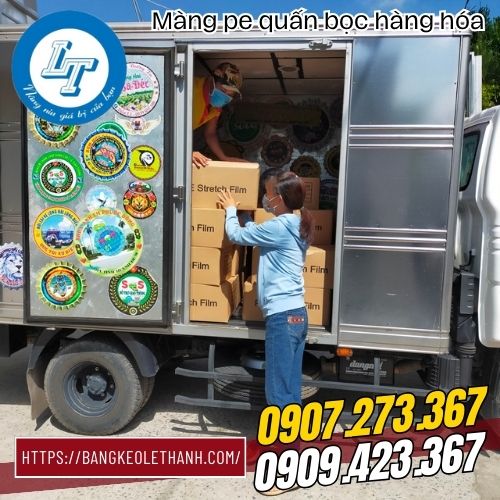 Đi màng pe quấn bọc hàng hóa cho khách hcm