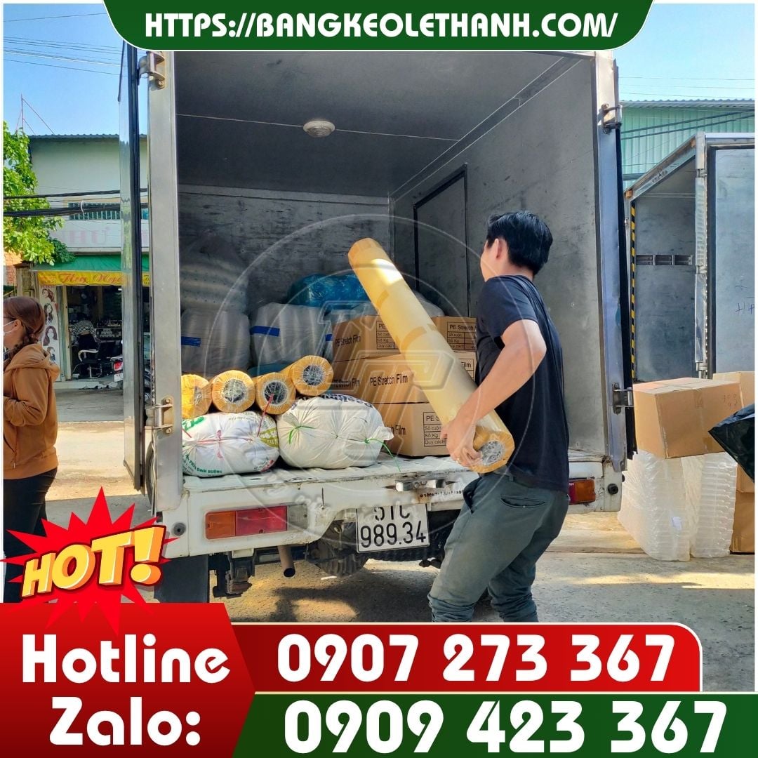 Lên màng bảo vệ bề mặt chống trầy xước, bụi bẩn cho khách HCM