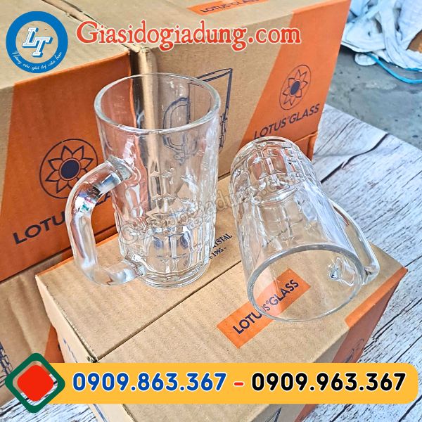 ly thủy tinh uống bia có quai giá sỉ thùng 6 hộp