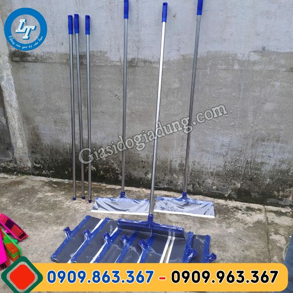 bán buôn cây gạt đẩy nước giá sỉ rẻ tận gốc