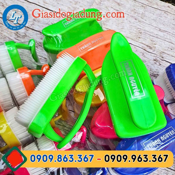 bàn chải có tay cầm chà rửa đa năng giá sỉ rẻ ưu đãi