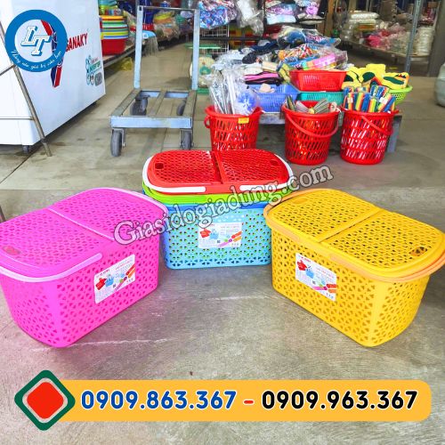 báo giá sỉ giỏ nhựa có nắp 2 quai xách đủ màu đủ kích cỡ