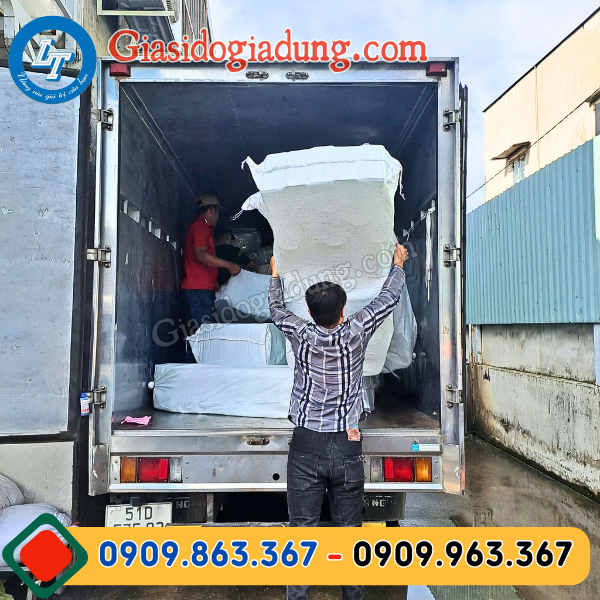 ca nước nhựa giữ nhiệt có vòi rót giá sỉ tại lê thanh
