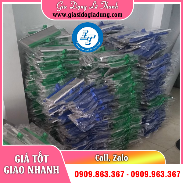 Cây đẩy nước giá sỉ