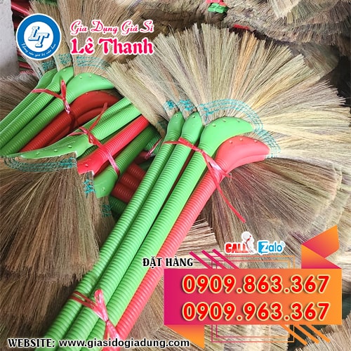 Chổi bông cỏ quét nhà cán nhựa Chổi bông cỏ quét nhà cán nhựa