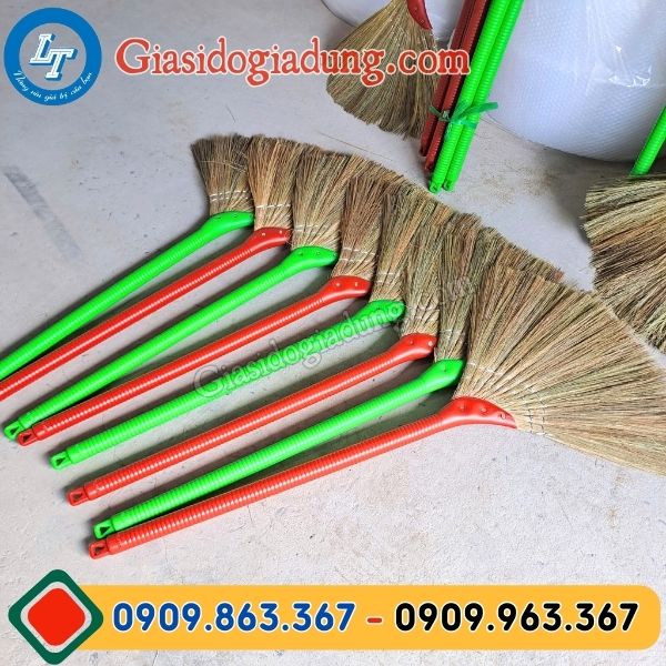 chổi quét nhà bông đót cán nhựa giá sỉ cực rẻ cho đại lý