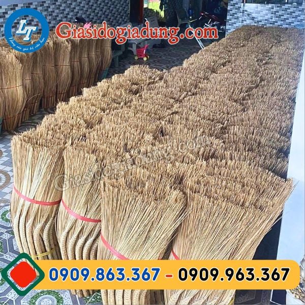 chổi xương dừa quét sân giá sỉ giá rẻ tận xưởng