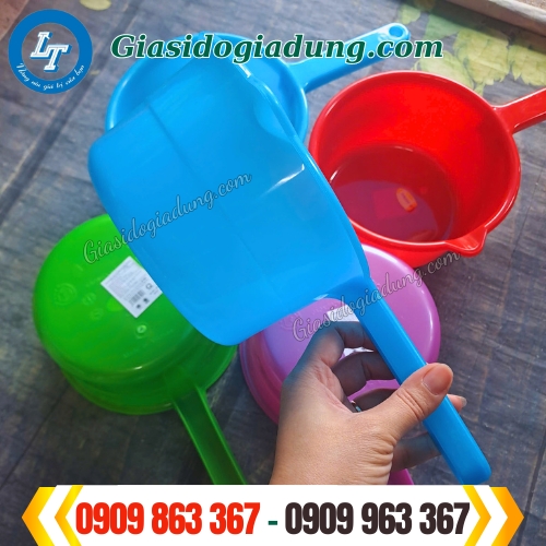 gáo nhựa múc nước đủ màu giá sỉ rẻ chất lượng nhất