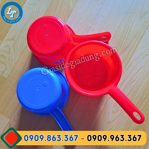 gáo nhựa múc nước giá bỏ sỉ rẻ tại nhà máy hcm