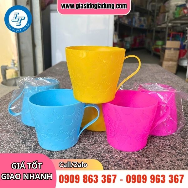 ly nhựa nhỏ giá sỉ rẻ tận gốc