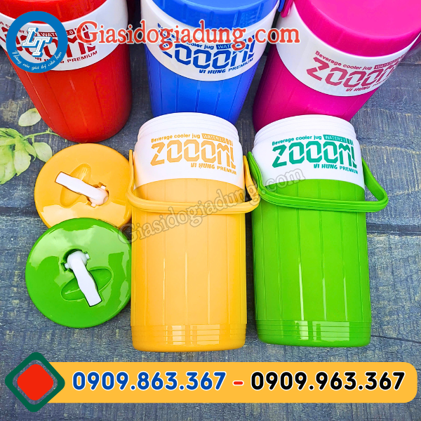 mua sỉ ca nước nhựa giữ nhiệt có vời rót tiện dụng giá cạnh tranh