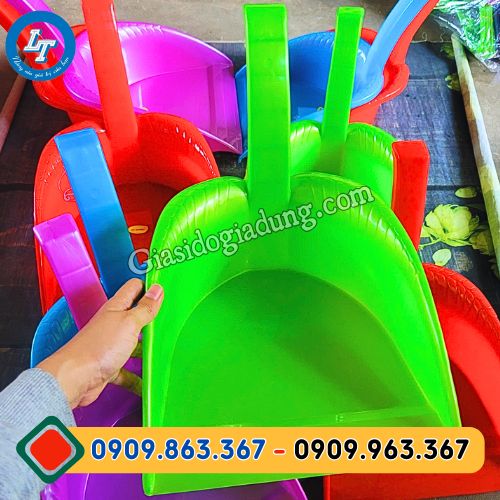 mua sỉ số lượng lớn ky hốt rác nhựa giá rẻ nhất ở đâu