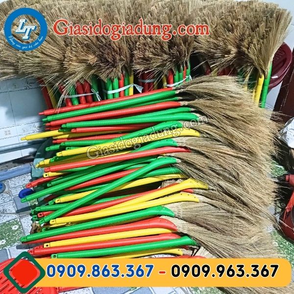 mua số lượng lớn chổi quét nhà giá rẻ đủ loại ở đâu sài gòn