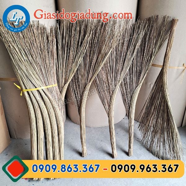 nguồn cung cấp sỉ giá rẻ chổi xương dừa quét sân bền bỉ uy tín