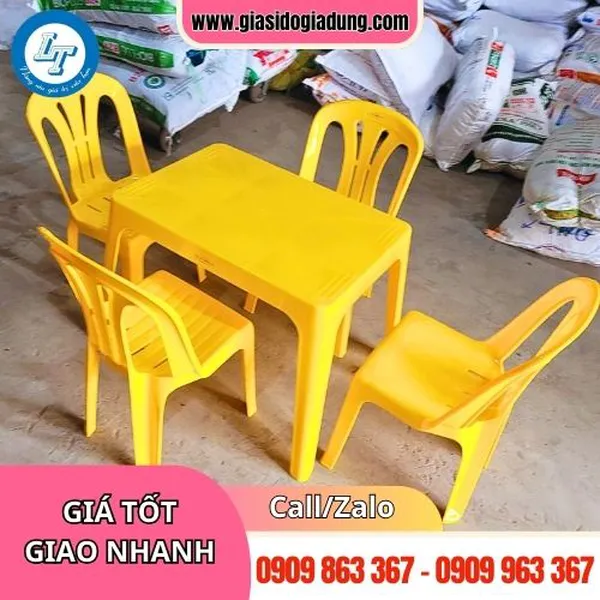 BÀN GHẾ NHỰA