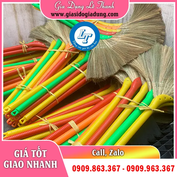 CHỔI CÁN NHỰA