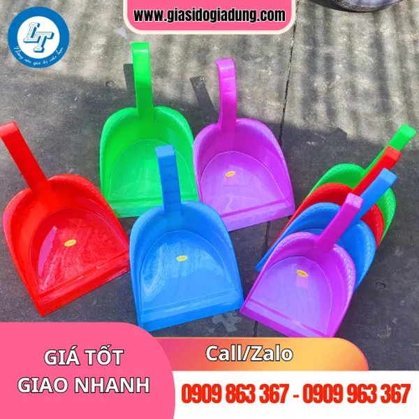 KY HỐT RÁC NHỰA CÁN NGẮN