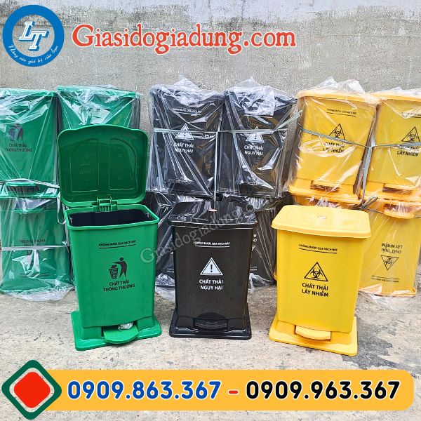 thùng đựng rác y tế giá rẻ trực tiếp sát gốc