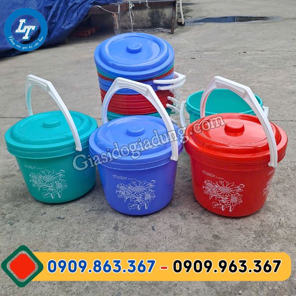 xô nhựa bông 5 lít có nắp và quai xách tiện lợi giá rẻ ưu đãi