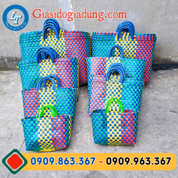 xưởng sản xuất và bán sỉ giỏ nhựa đan tay giá rẻ cho đại lý